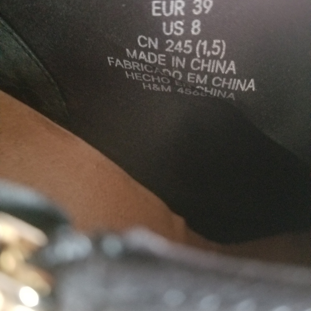 Boots - Picture 4 of 4